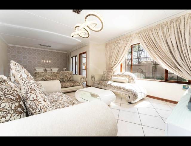 3 BEDROOM TOWNHOUSE FOR SALE IN CRAIGAVON